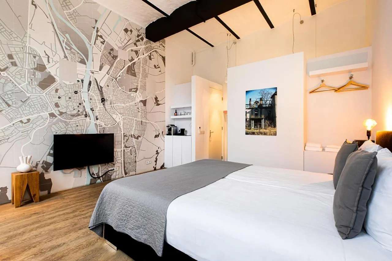Landgoed Kasteel de Hoogenweerth Hotel Maastricht 4*,