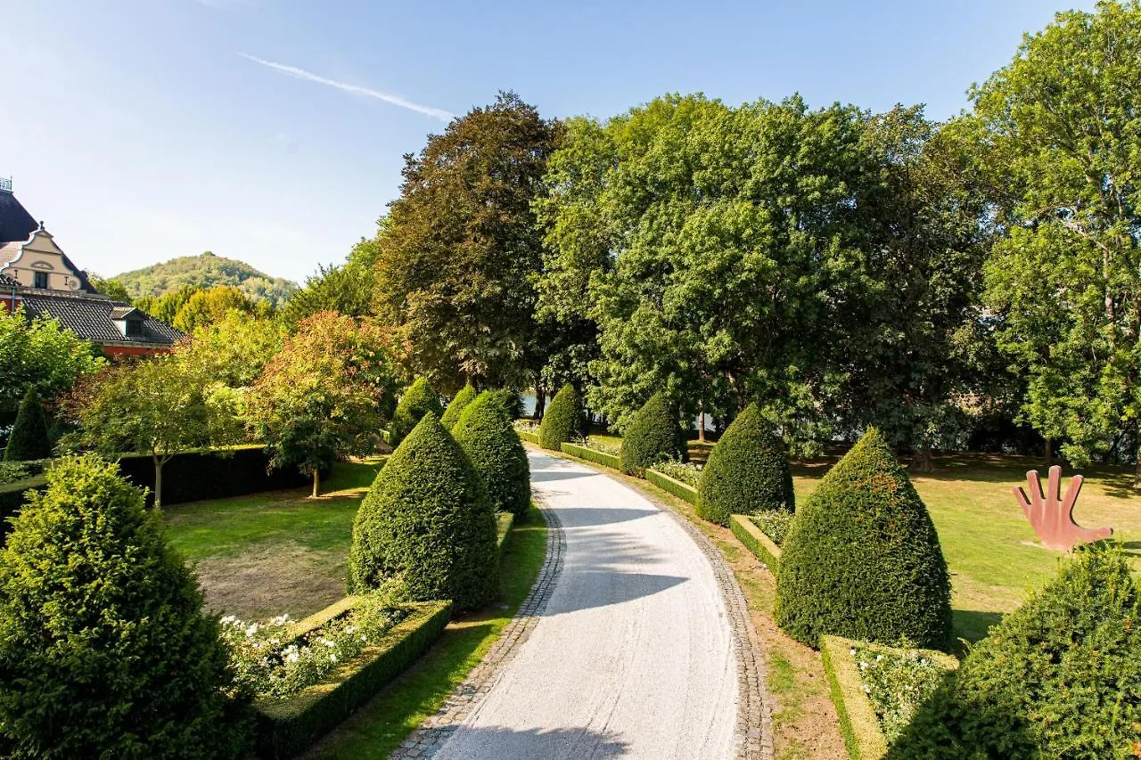 Landgoed Kasteel de Hoogenweerth Hotel Maastricht 4*,  Nederland