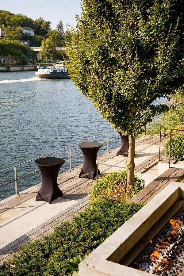Landgoed Kasteel de Hoogenweerth Hotel Maastricht 4*,